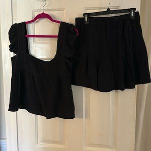 ♥️BLACK Two Piece Kourt Shorts set ~ Size large ♥️